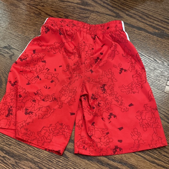 Puma boys athletic shorts - Picture 2 of 3